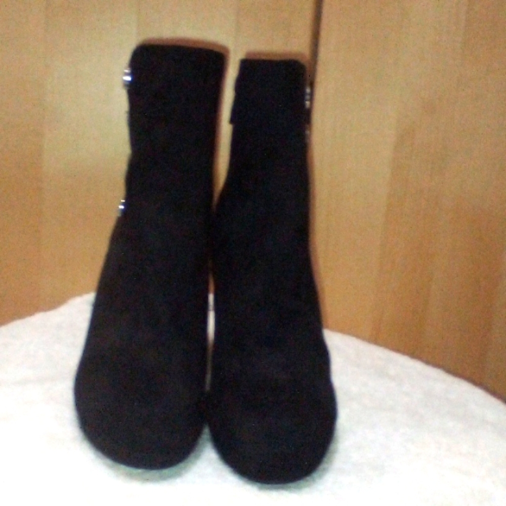 Women's booties